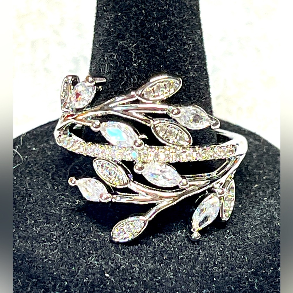 Really unique abstract /geometric ring-sterling